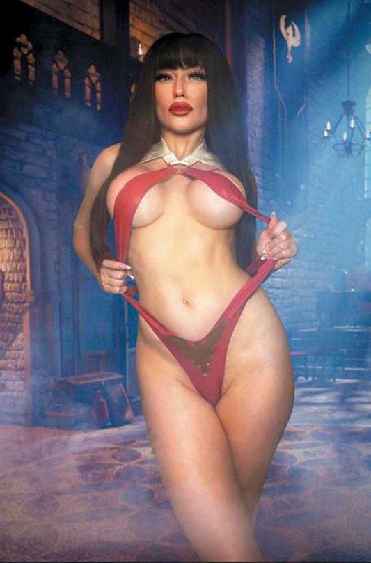 Vampirella (2025) #5 Cover I 1:10 Cosplay Full Art Variant